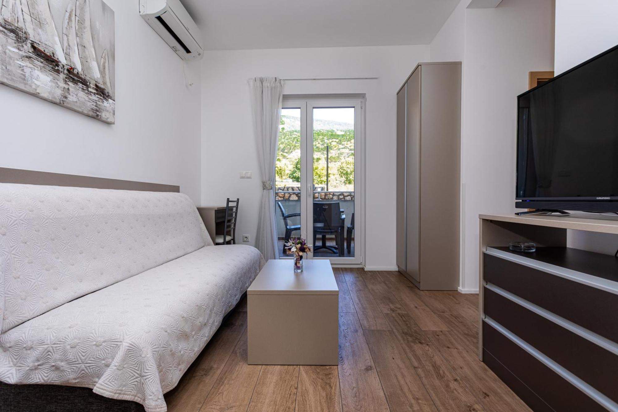 Apartments Crnekovic Tomislava 8A Baška Exteriör bild