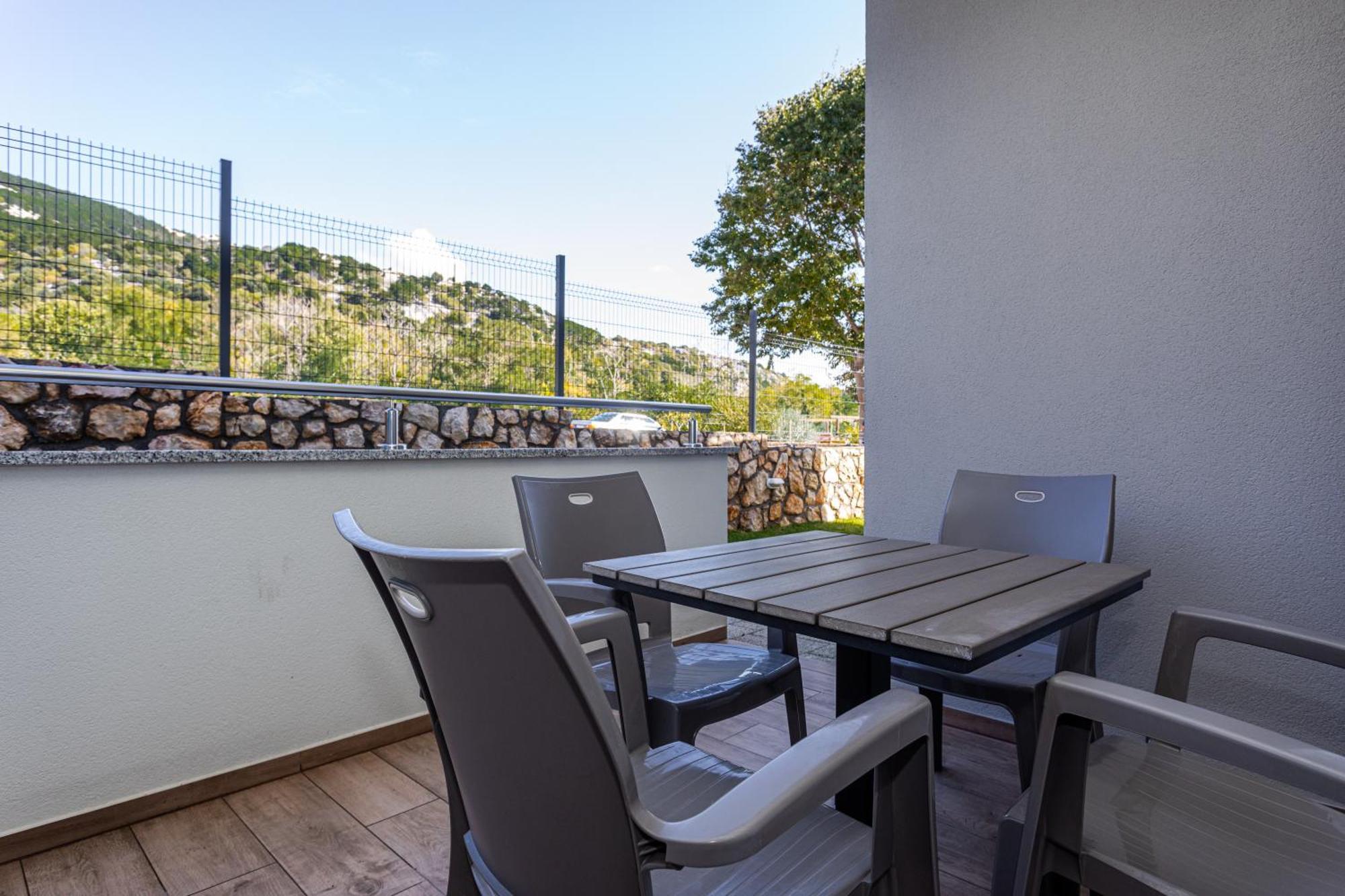 Apartments Crnekovic Tomislava 8A Baška Exteriör bild