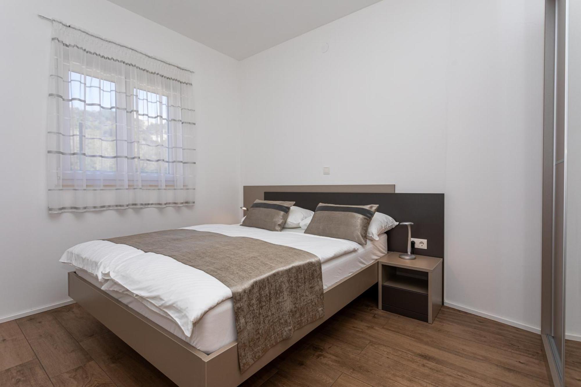 Apartments Crnekovic Tomislava 8A Baška Exteriör bild